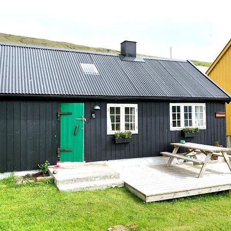 Charming Old Style Shanty Hvalba Bagian luar foto